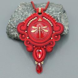 elegancki czerwony wisior z sutaszu z ważką - Wisiory - Biżuteria
