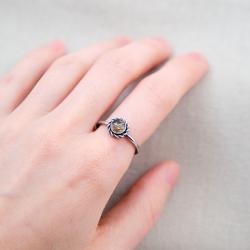 delikatny pierścionek z kwarcem rutylowym - Pierścionki - Biżuteria