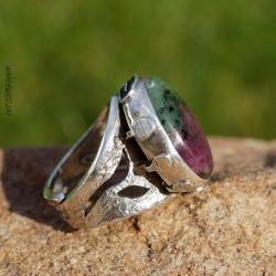 Srebrny pierścionek z rubinem z zoisytem - Pierścionki - Biżuteria