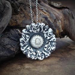 srebrny,wisior,ze skamieniałym koralem - Naszyjniki - Biżuteria