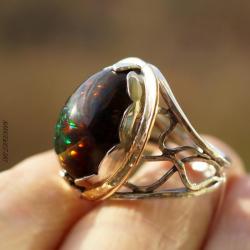 pierścionek z czarnym opalem z Etiopii - Pierścionki - Biżuteria