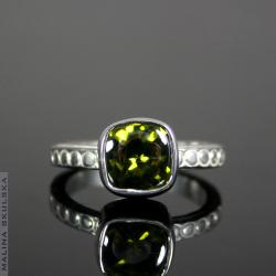 cyrkonia,zielony kamień,klasyczny,elegancki - Pierścionki - Biżuteria