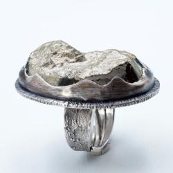 Srebrny pierścionek z pirytem - Pierścionki - Biżuteria