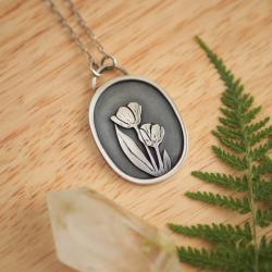 tulipan elegancki naszyjnik,srebrny medalion - Naszyjniki - Biżuteria