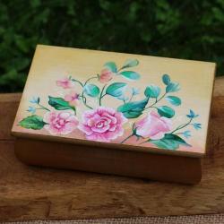 róże,szkatułka,malowana - Pudełka - Wyposażenie wnętrz