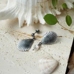 asymetryczne srebrne kolczyki sztyfty z perłą - Kolczyki - Biżuteria