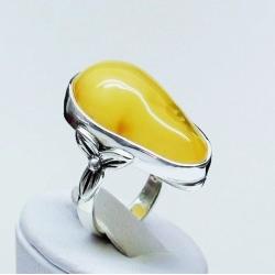 śliczny pierścionek z bursztynem,żółty,klasyczny - Pierścionki - Biżuteria
