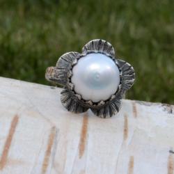 perła i srebro,kwiat pierścionek srebrny - Pierścionki - Biżuteria