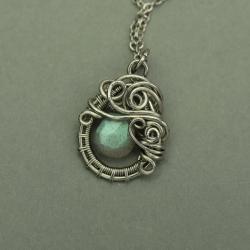 mały wisiorek,labradoryt,wire wrapping - Wisiory - Biżuteria