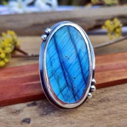 Masywny pierścionek z niebieskim labradorytem - Pierścionki - Biżuteria