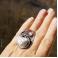 Pierścionki pierścionek z perłą barokową i kryształem górskim