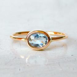 złoty pierścionek akwamarynem - Pierścionki - Biżuteria