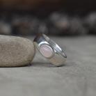 Pierścionki prosta srebrna obrączka z kamieniem naturalnym