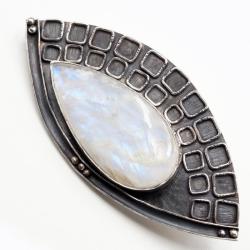 broszko -wisior z kamieniem księżycowym - Broszki - Biżuteria