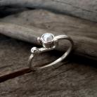 Pierścionki pierścionek srebrny,perła słodkowodna,delikatny