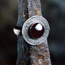 pierścionek z granatem,etniczny,tribal,srebro - Pierścionki - Biżuteria