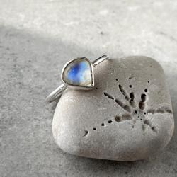 pierścionek srebrny,kamień księżycowy,minimalizm - Pierścionki - Biżuteria