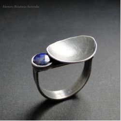 pierścień srebro,lapis lazuli,awangardowy,surowy - Pierścionki - Biżuteria