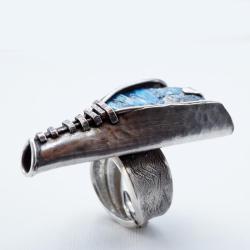 surowy kamień i srebro w pierścionku - Pierścionki - Biżuteria