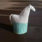 Ceramika i szkło kon,koń,konik,koń ceramiczny,rzeźba