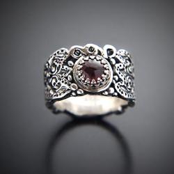 bogaty pierścionek z rodolitem,szeroka obrączka - Pierścionki - Biżuteria