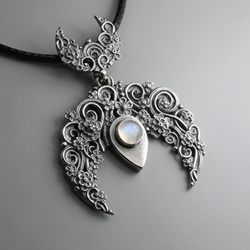 srebrna lunula,słowiański symbol,ksieżyc,kwiaty - Wisiory - Biżuteria