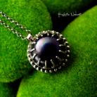 Wisior z czarną perłą