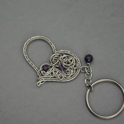 Breloczek,brelok,wire wrapping,serce,ametyst - Breloki - Biżuteria