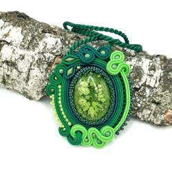 wisior zielony asymetryczny zielony z żywicą - Wisiory - Biżuteria