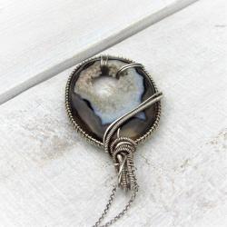 srebrny wisior z agatem i kryształową druzą - Naszyjniki - Biżuteria